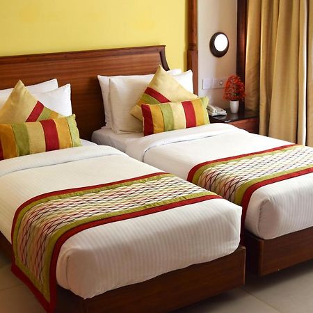 Sea Breeze Max Resort & Spa Маргао Экстерьер фото