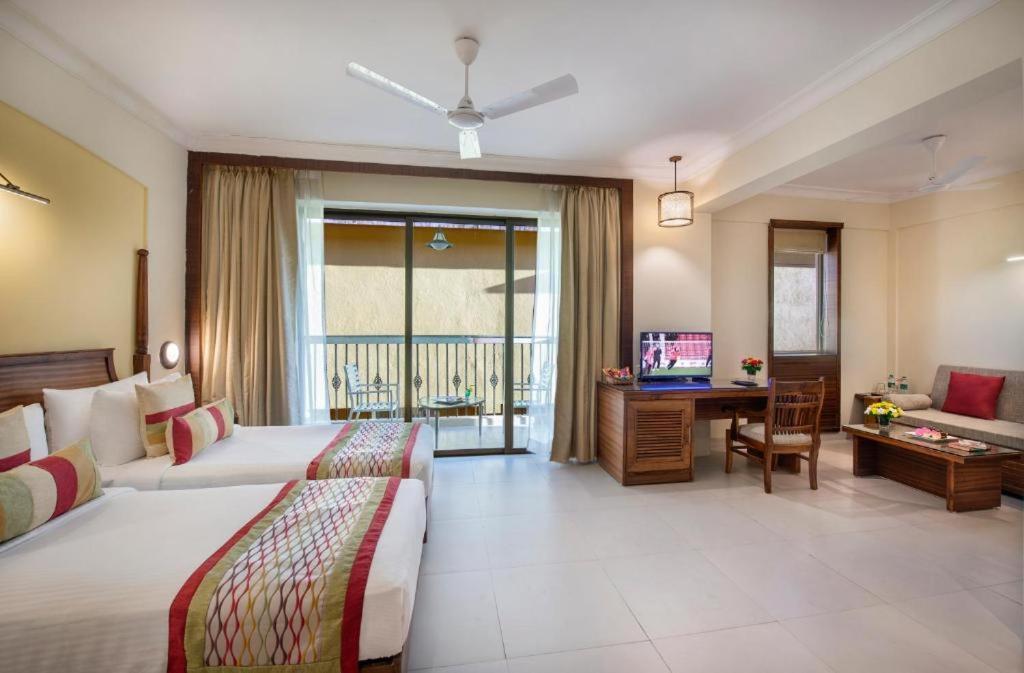 Sea Breeze Max Resort & Spa Маргао Экстерьер фото