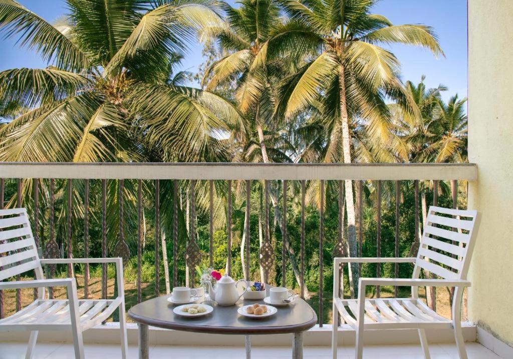 Sea Breeze Max Resort & Spa Маргао Экстерьер фото