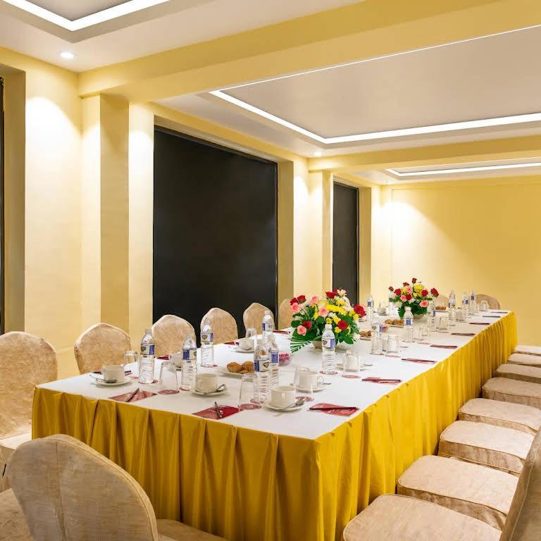 Sea Breeze Max Resort & Spa Маргао Экстерьер фото