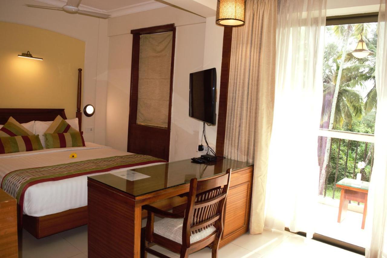 Sea Breeze Max Resort & Spa Маргао Экстерьер фото